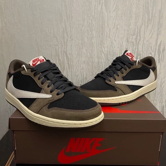 Nike Jordan 1 retro low OG SP Travis Scott mocha sneakers - Picture 1 of 8
